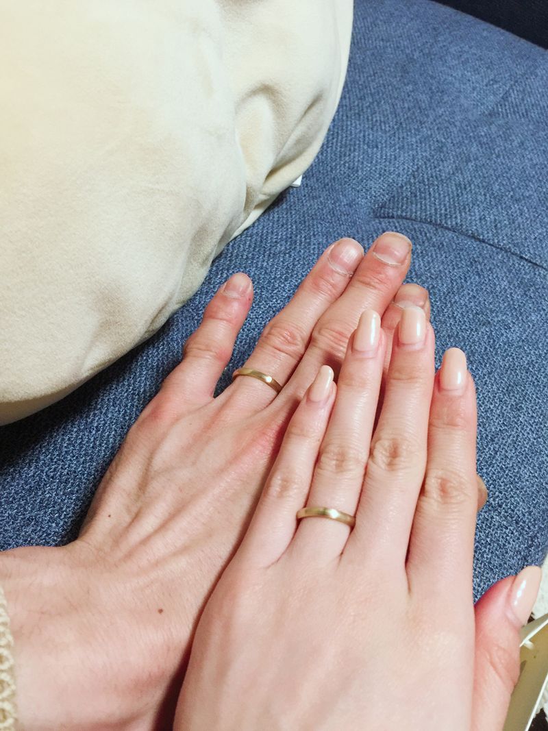 指輪のデザイン・素材について】 もともと、結婚指輪としてつけるなら