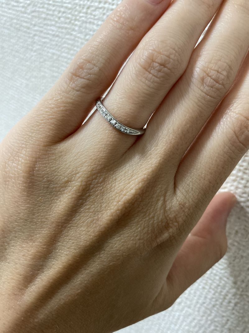 専用　モニッケンダム　Ptダイヤモンドリング　プラチナ　エタニティリング ハーフエタニティのプラチナリングにしました。 ダイヤは絶対欲しくて