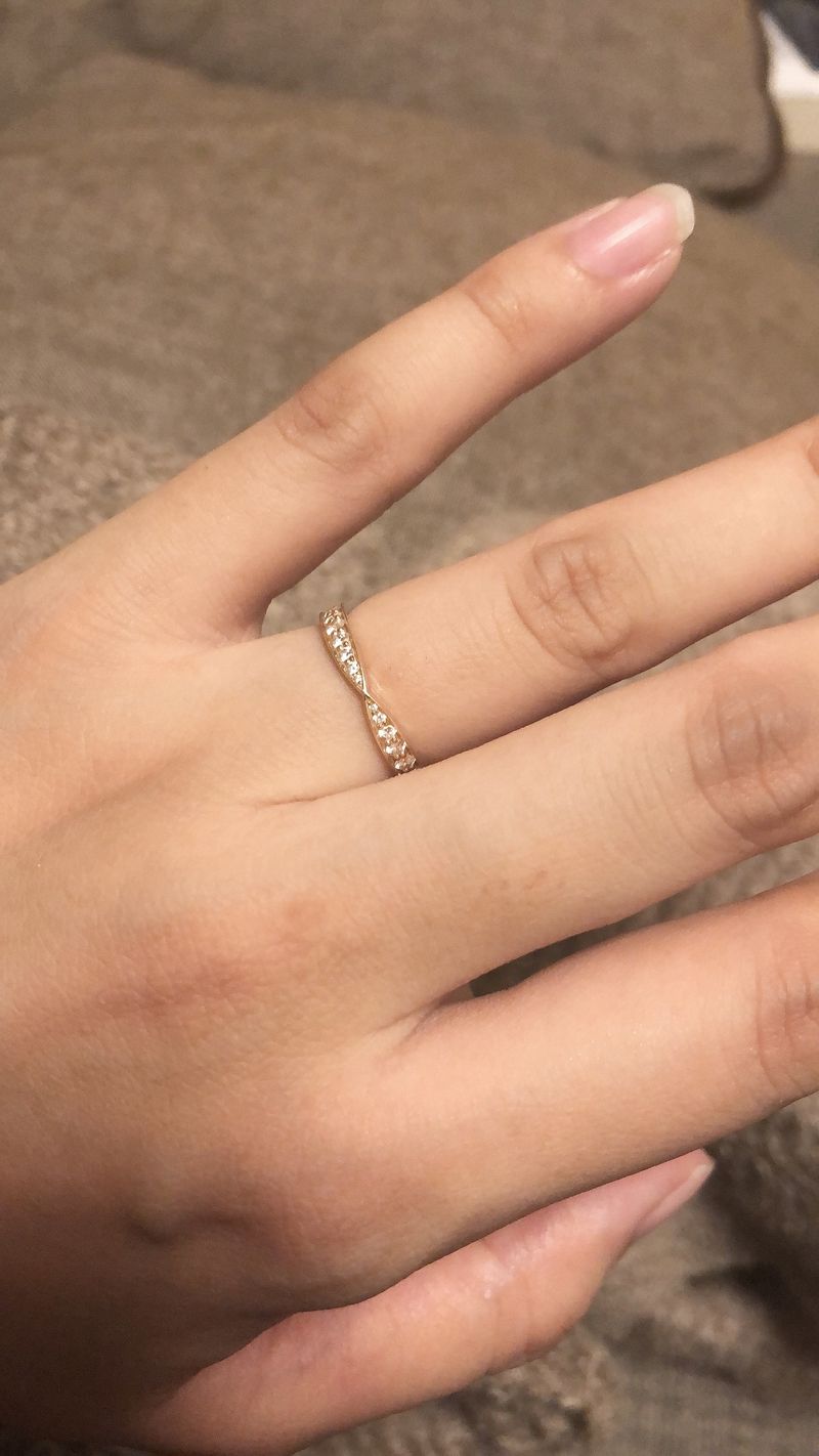 ビーズセットダイヤモンドリング」で色はローズゴールドです。ティファ