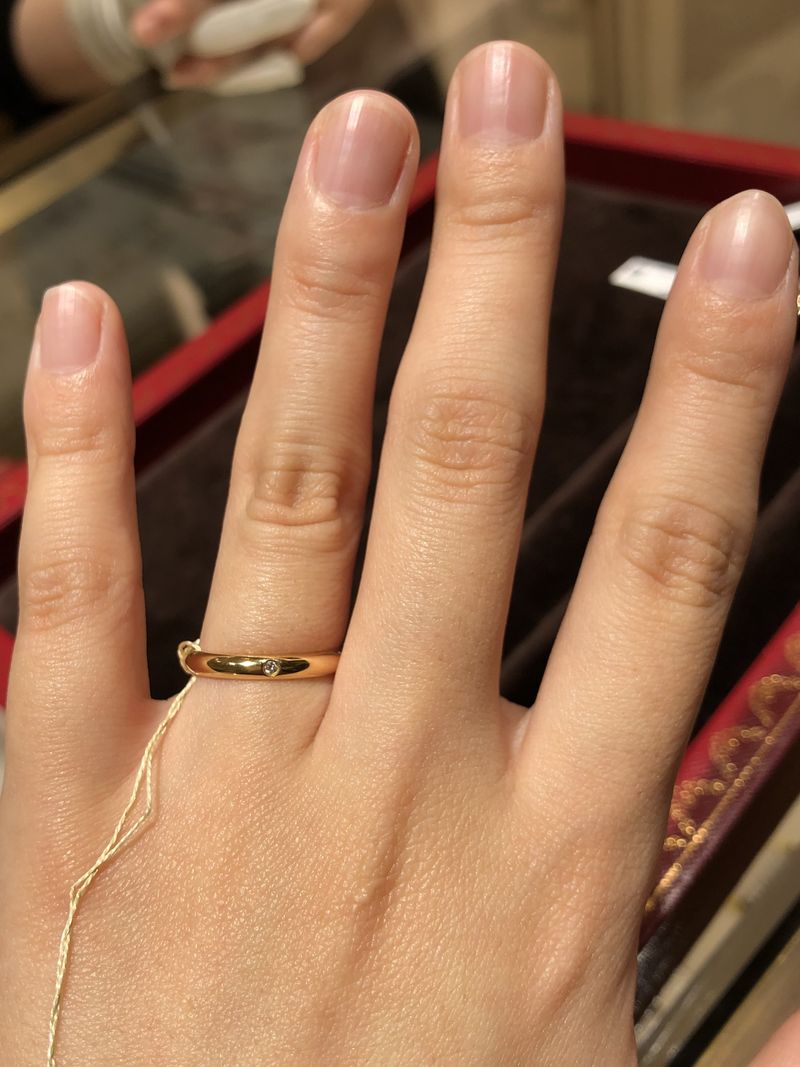 なにより憧れだったブランドだったこと、シンプルでイエローゴールドの