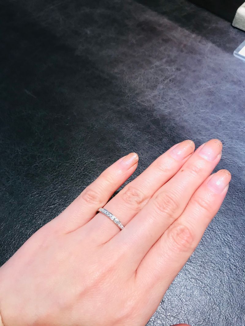 ハーフエタニティのストレートタイプを探していたので、イメージ通りの