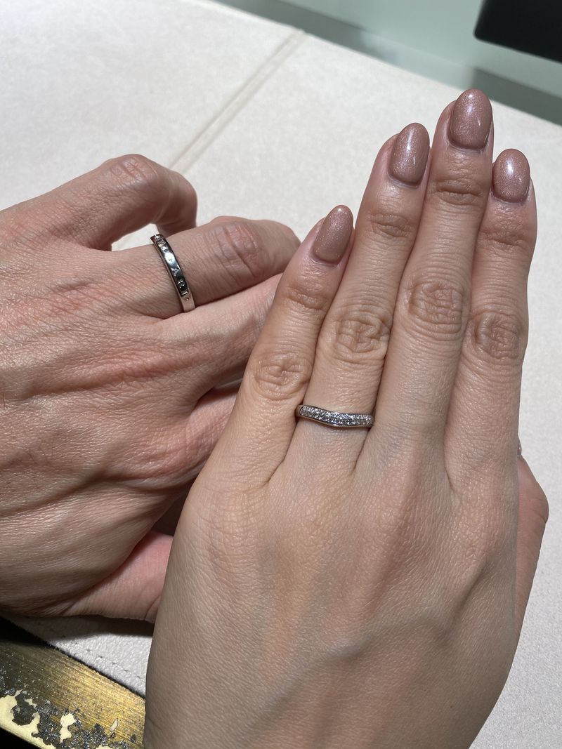 BVLGARI結婚指輪 プラチナのハーフエタニティです。サイズ直しも可能です。ダイヤが2段