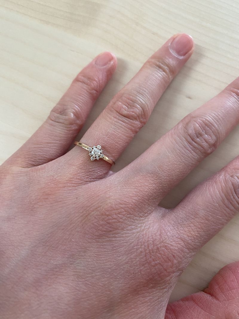 エテはペアリングを購入した思い出のお店でしたので、こちらで探させて