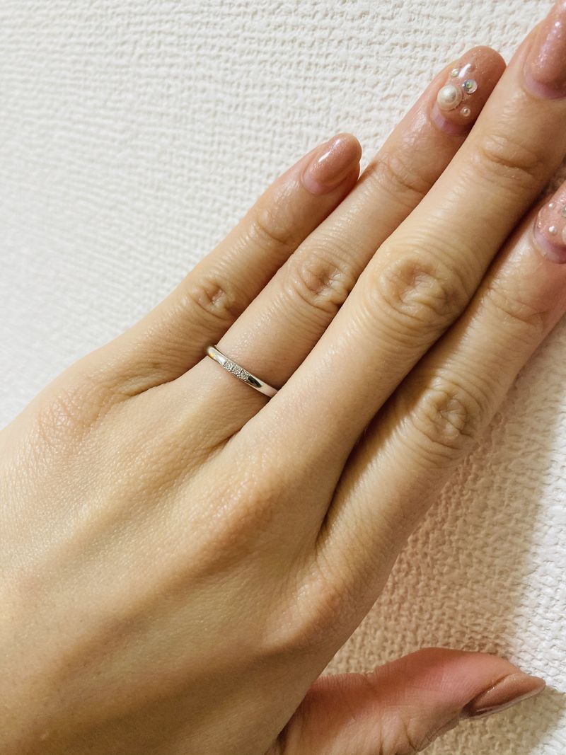 華奢でありながら上品なデザインが決め手でした。女性用は仕事でもつけ