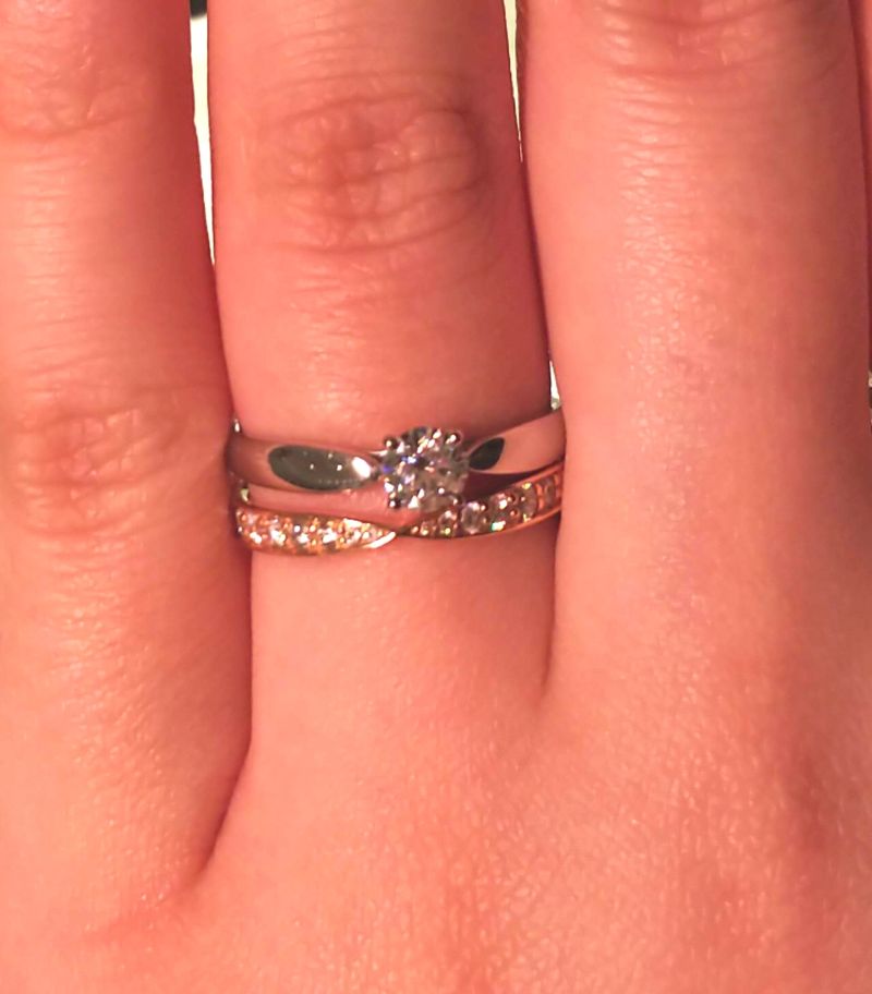ハーモニーの婚約指輪を購入したので、同じハーモニーで結婚指輪を揃え