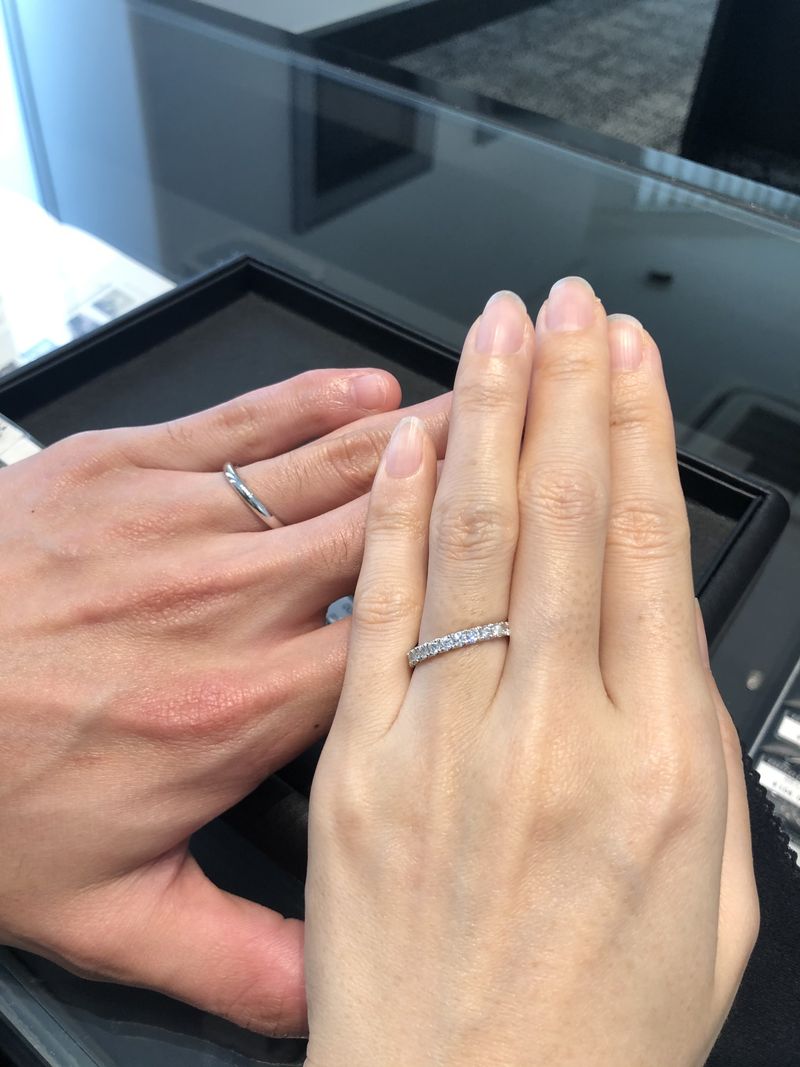 もともとハーフエタニティのものが欲しいと思っており、ダイヤモンドの