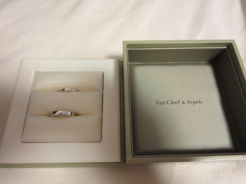 婚約指輪をカルティエにしたので、結婚指輪もカルティエに見に行きまし