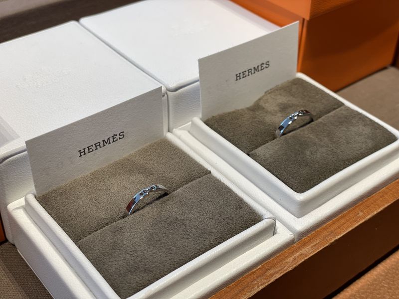 本当はとてもシンプルで細身のものを購入予定でした。フィル・カレ