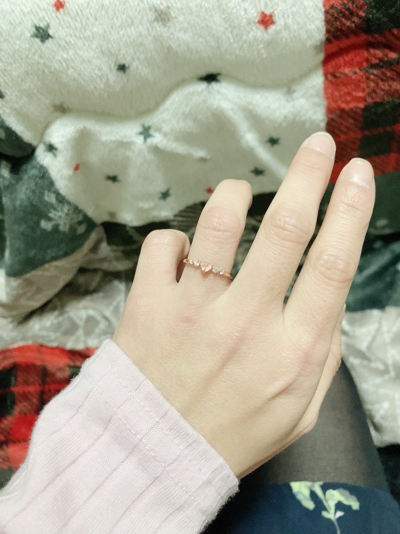 Bizoux希少石K18北海道産ロードクロサイト リング9号エマ ビズー公式】ロードクロサイト 11石 ハーフ エタニティ K18(18金