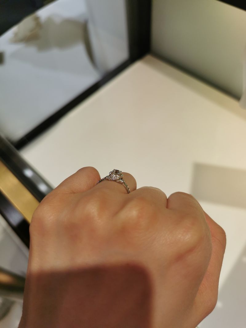 ずっとショーメのリアンに憧れており、婚約指輪は好きなものを選んで