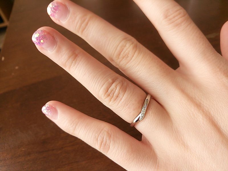 R*N様 I-PRIMO シンプルダイヤモンドリング 新婦にはシンプルにダイヤが一個ついたもの、新郎はダイヤなしのもの