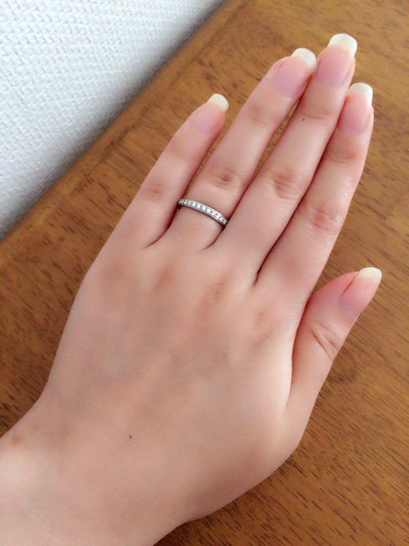 結婚指輪はストレートラインのハーフエタニティのものがいいとずっと