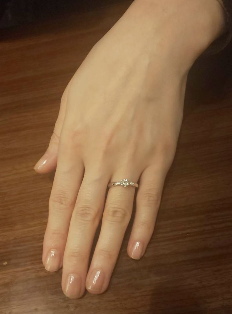 タサキ　アマービレ　婚約指輪 購入したものはアマービレという名前の婚約指輪です。輝きが溢れて