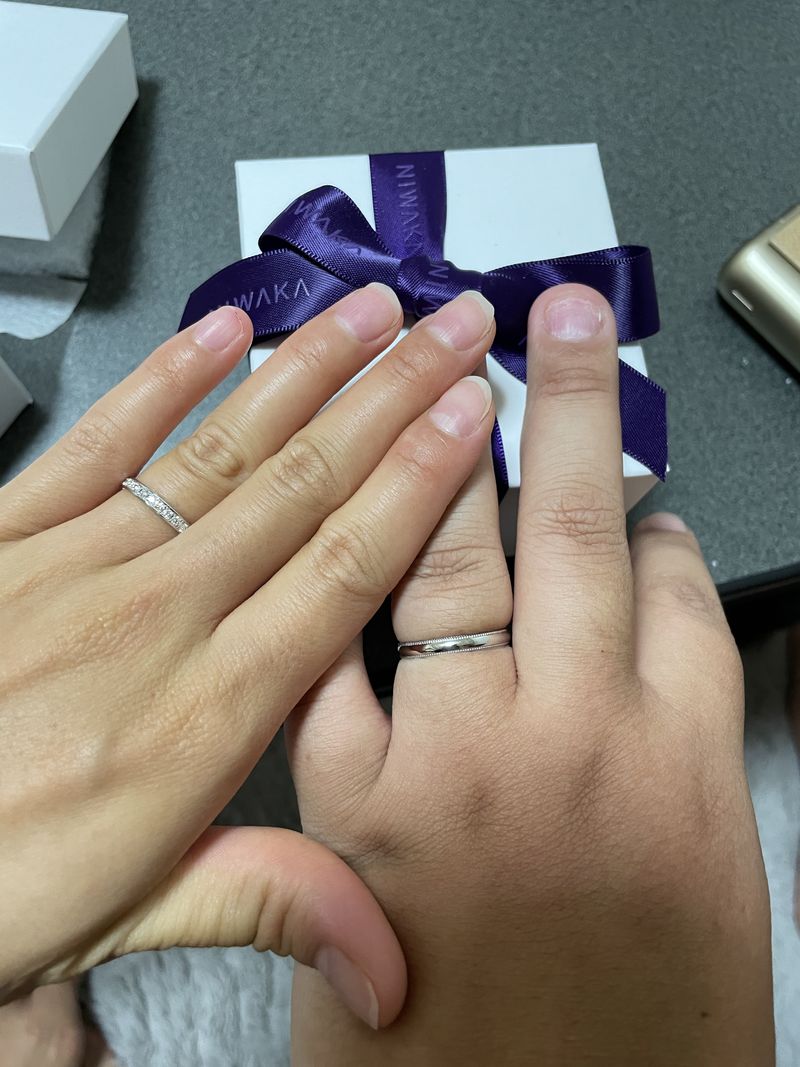 ハーフエタニティを探していたところ俄の指輪が一番シンプルで理想の