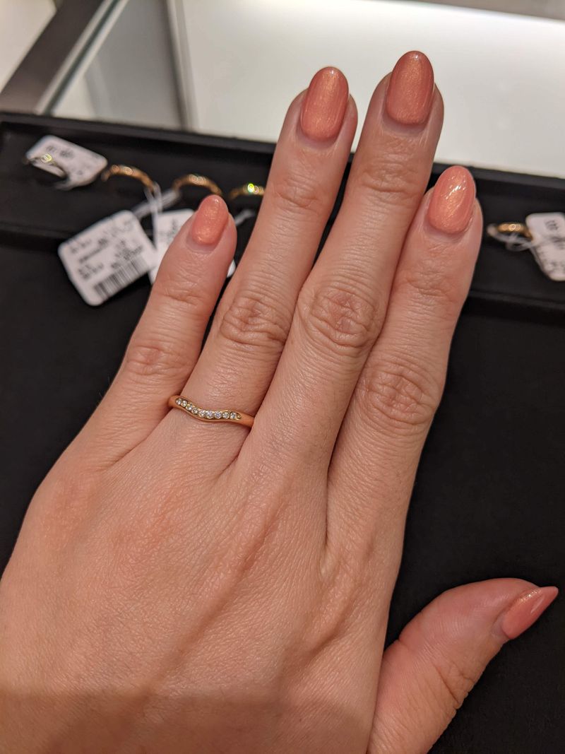 イエローゴールド、シンプルで探していましたが、エルサ・ペレッティに