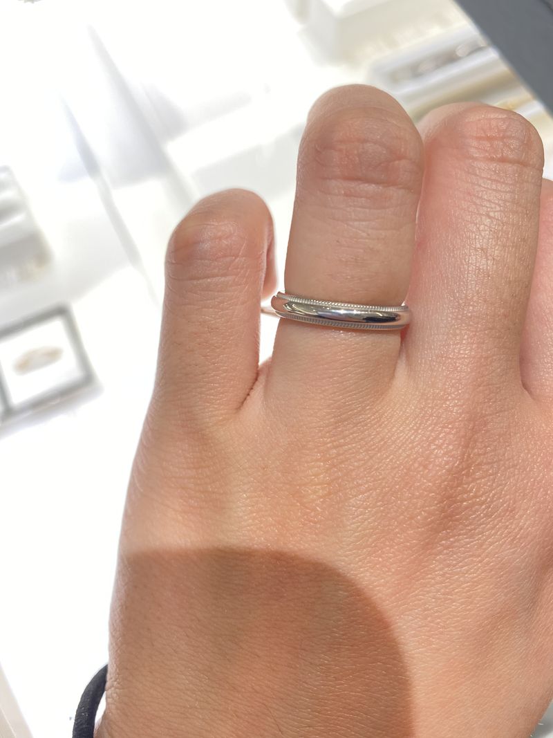 ティファニーの中でも人気のデザインミルグレインを試着しました