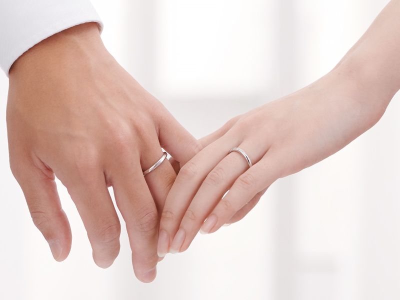 独自の金属ボリュームで快適さと耐久性がUP！