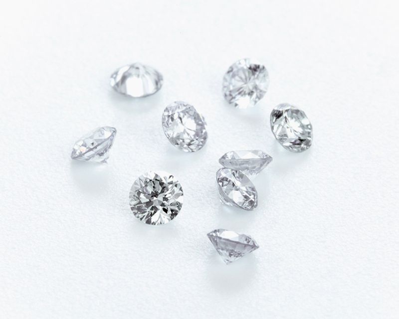細部まで美しく、メレダイヤモンドの多彩なラインナップ