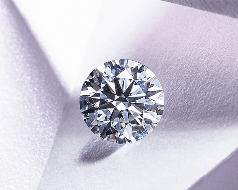 大粒ダイヤモンドを、もっと身近に