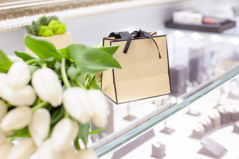 婚約指輪は当日持ち帰り可能なアイテムあり！