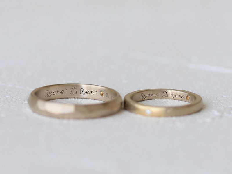 コナガイ香さんによるアーティスト刻印