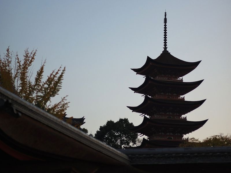 千年の歴史と文化を宿す、安芸の宮島に想いを馳せて