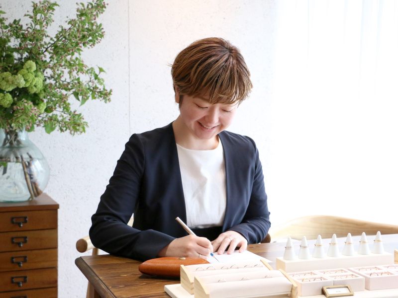 目の前で描かれるふたりだけのデザイン