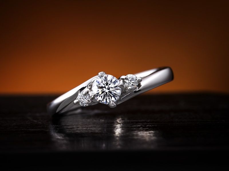 サイズ調整もデザインの変更も自由自在】プロポーズリング [婚約