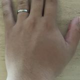 【ジュエリーソネットの口コミ】 指輪のデザインはシルバーでシンプルなものになっている。サイズは1番細身…