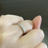 【Le futur(ルフチュール)の口コミ】 細身でななめに流れるラインが気に入っています
ストレートタイプで飽きが…