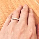 【ringram(リングラム)の口コミ】 シンプルなデザインで、キラキラとし過ぎず、普段使いのカジュアルな服装…