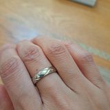 【Ptau(ピトー)の口コミ】 シンプルでありながらキルトデザインになっているので、石が入っていなく…