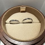 【COLANY(コラニー)の口コミ】 6年記念日に入籍したので、6個目のダイヤに青いダイヤを入れたところです…