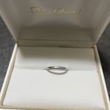 【PILOT BRIDAL(パイロットブライダル)の口コミ】 マッド加工で落ち着いたデザインの中でもラインがスッと斜めに入っていて…