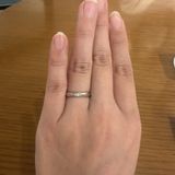 【ブシュロン(BOUCHERON)の口コミ】 ダイヤがついた指輪がよく、色々見せていただいた中で、あえてシンプル1箇…