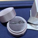 【LOVE NOTESの口コミ】 ダイヤのキラキラ感が欲しいけどあまり派手すぎずシンプルな指輪を探して…