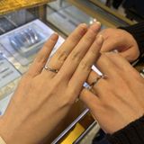 【グラフ(GRAFF)の口コミ】 結婚指輪＝キラキラの憧れはありつつ、仕事柄ダイヤモンドは控えめにした…