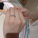 【ティファニー(Tiffany & Co.)の口コミ】 婚約指輪として、他のブランドのものを試して気に入った系統が定まったた…