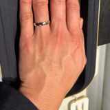 【ショーメ(CHAUMET)の口コミ】 トルサードというデザインで、スタイリッシュで個性的。他のとつけ比べま…