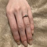 【ラザール ダイヤモンド【取扱店販売】の口コミ】 ダイヤモンドの輝きがよく、どの角度からみてもよく見える。シンプルでダ…