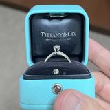 【ティファニー(Tiffany & Co.)の口コミ】 憧れがあると言われていたティファニーの指輪でプロポーズしました。いろ…