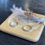 【アカネスの口コミ】 結婚を機に自分達でシンプルで安価な指輪を作りたいと考え、お願いしまし…