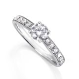 【DIAMOND DOT LAB(ダイアモンド ドット ラボ)】Montagne d&rsquo;Amour【モンターニュ・ダムール】のエンゲージジリング(婚約指輪)。