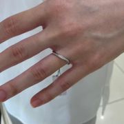 ハーフエタニティリングを探しており、AHKAHさんの「トゥーオブアス