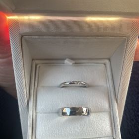 【ENUOVE(イノーヴェ)の口コミ】 お店で一通り気に入ったものを付けさせてもらい、その中から最終的に指に…