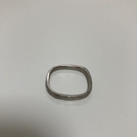 【mina.jewelry(ミナジュエリー)の口コミ】 デザインを自分で選べることです。
価格もとても高いというわけではなく良…