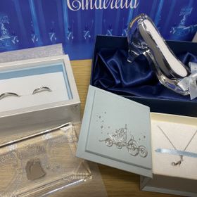 【Disney Cinderella(ディズニー シンデレラ)の口コミ】 デザイン、着け心地、値段
太すぎないデザインで、かつ少しウェーブの入っ…