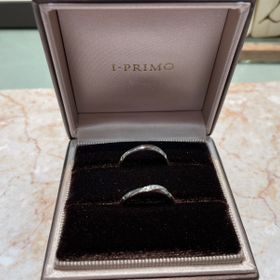 【アイプリモ(I-PRIMO)の口コミ】 これから先長くつける上で、飽きのこないシンプルで可愛い指輪を探してお…