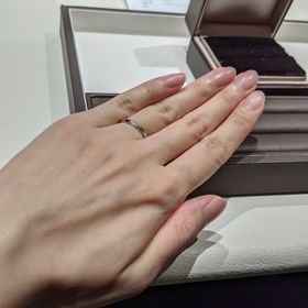 【アイプリモ(I-PRIMO)の口コミ】 派手すぎず、シンプルすぎない指輪を探していました。公式HPで見たときに…