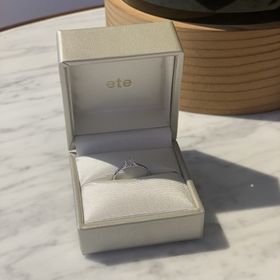 【ete(エテ)の口コミ】 ・もともと好きなブランドだった。
・シンプルなデザインが好みだったため…